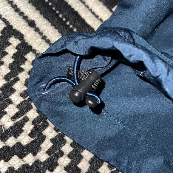 Volcom Windbreaker - Picture 3 of 4